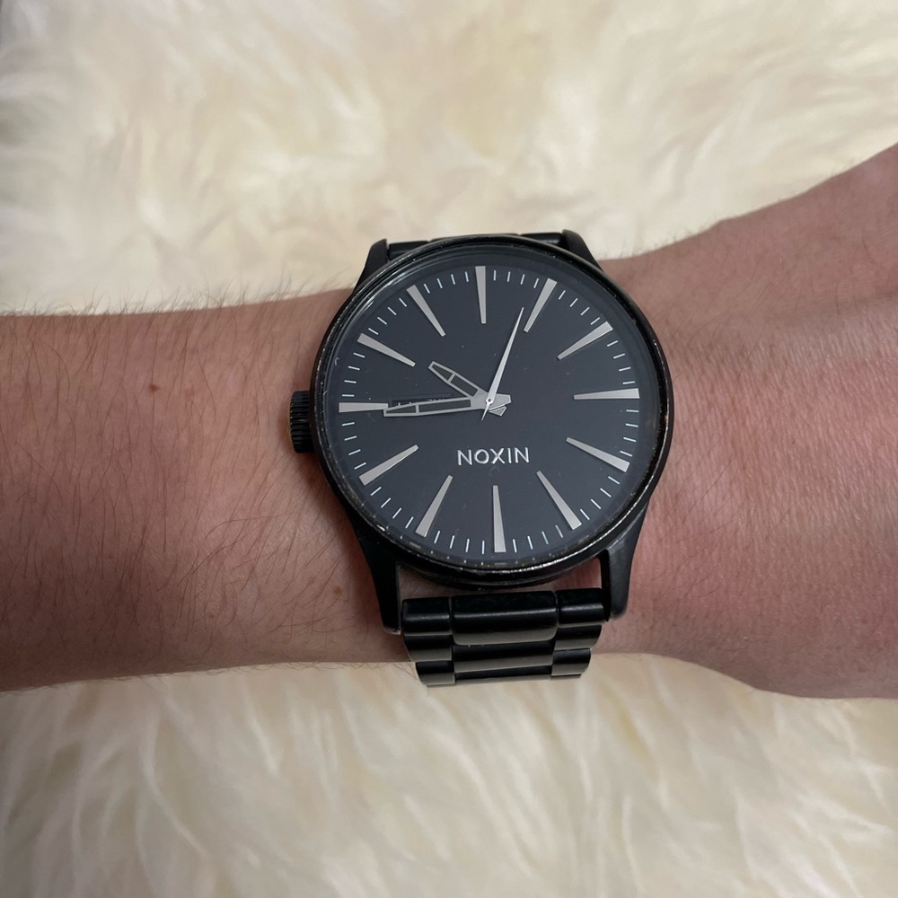 Nixon “The Sentry” Men’s Watch - Picture 5 of 6
